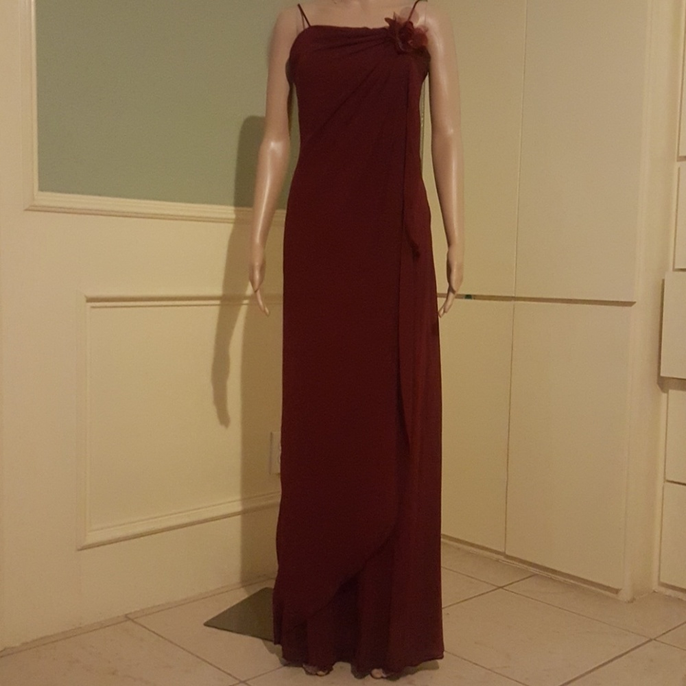 PARTY DRESS!!! - Picture 2 of 5